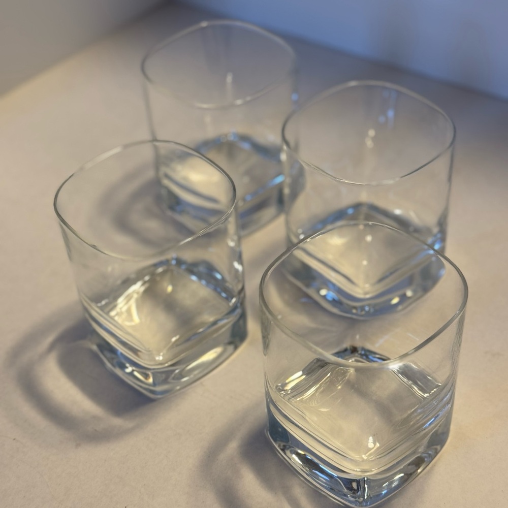 Set of 4 Luigi Bormioli Italian Drinking Glasses (Strauss)